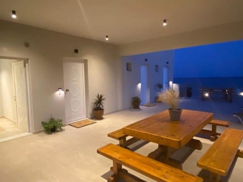 Houmas Apartments Yialos 외부 사진